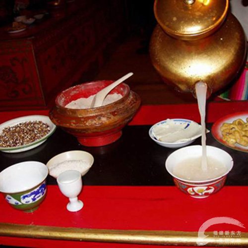 福州新东方厨师学校谈食论道:新疆喝奶茶礼俗