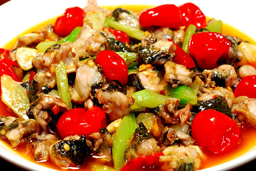 泡椒田鸡—福州新东方厨师学校推荐菜谱